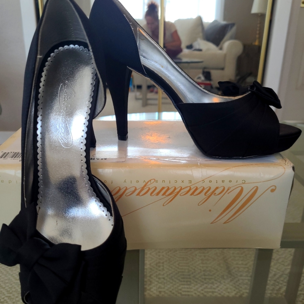 Michelangelo Black SATIN Mirabella Heels Size 8